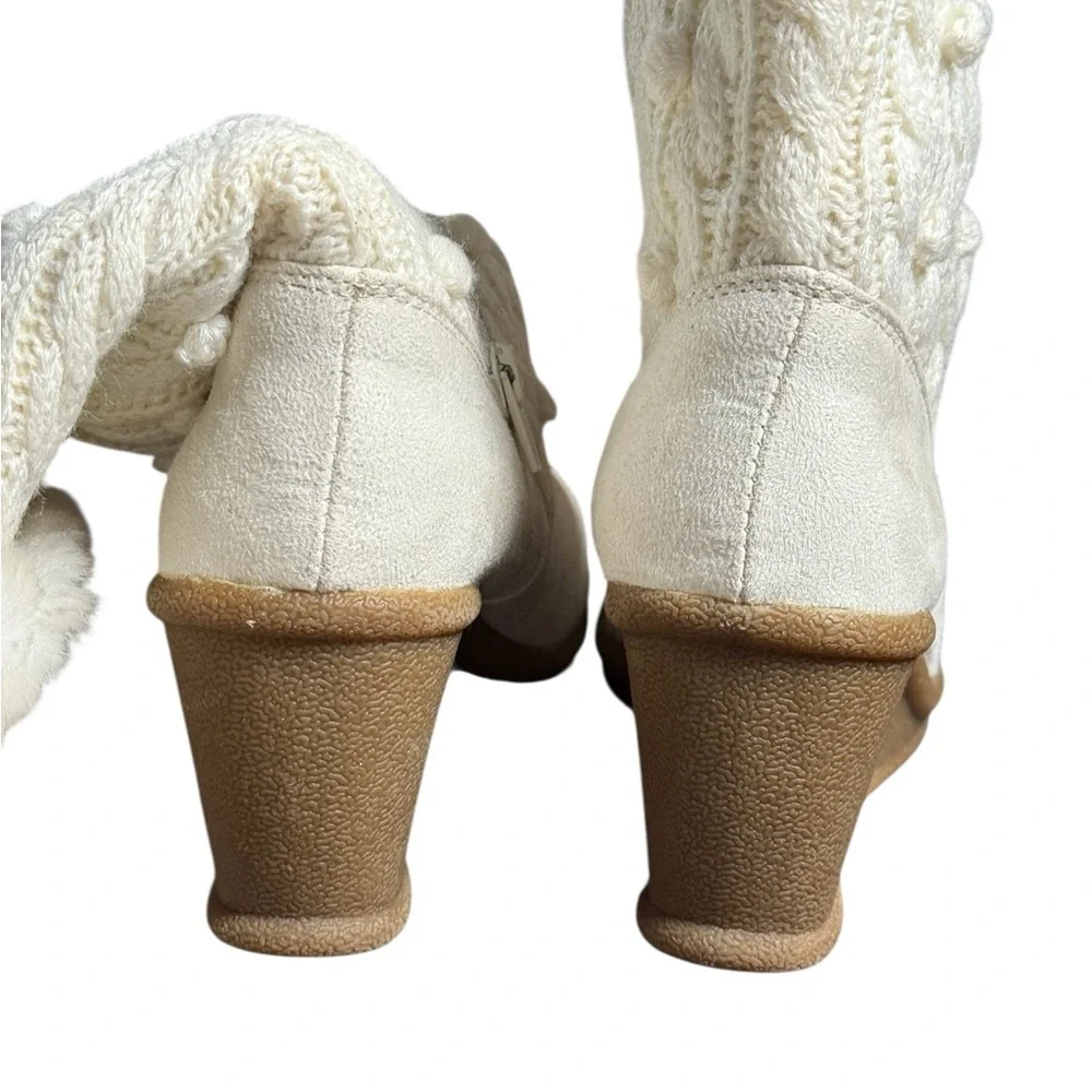 Decree White Cozy Knit Wedge Boots Faux Fur Trim Size 6 - Picture 5 of 8